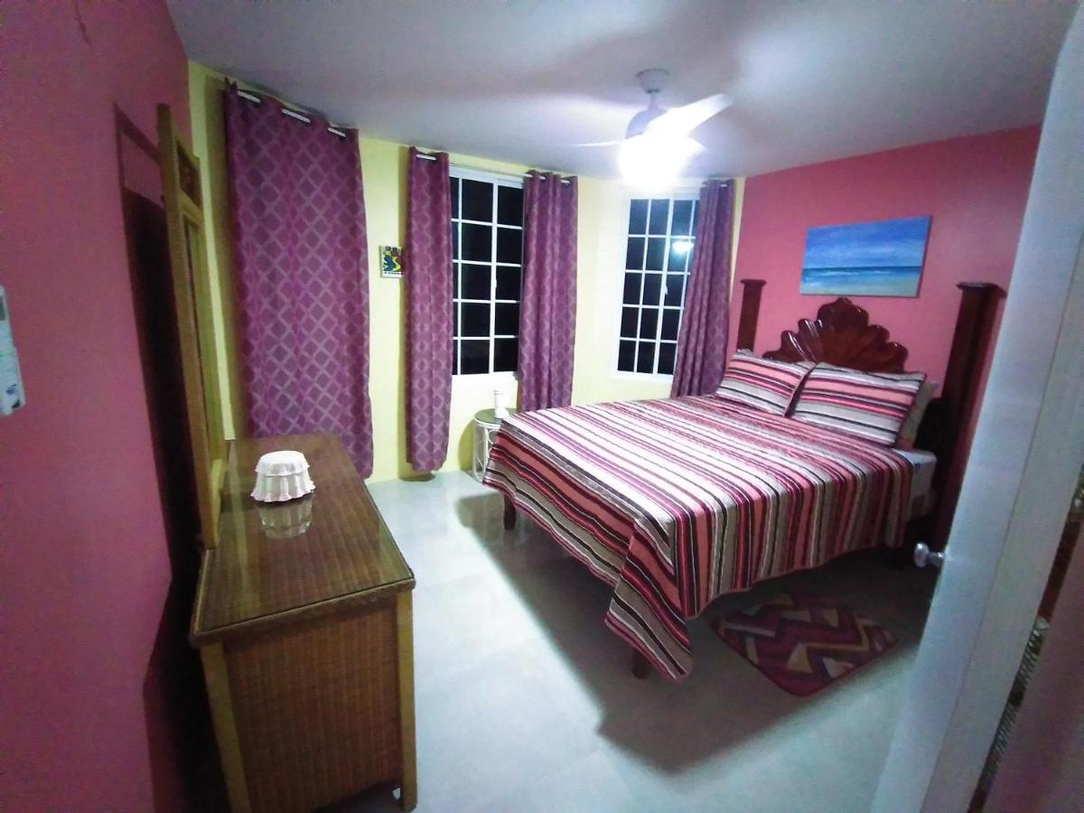 Seacastles By The Beach/Pool Montego Bay Ngoại thất bức ảnh