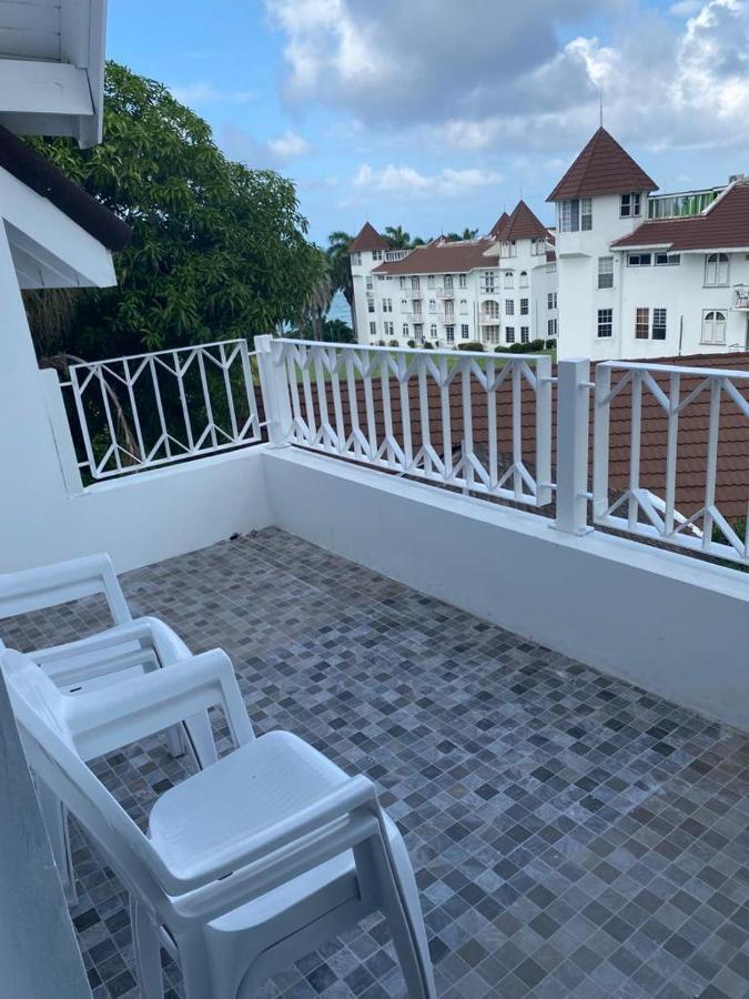 Seacastles By The Beach/Pool Montego Bay Ngoại thất bức ảnh