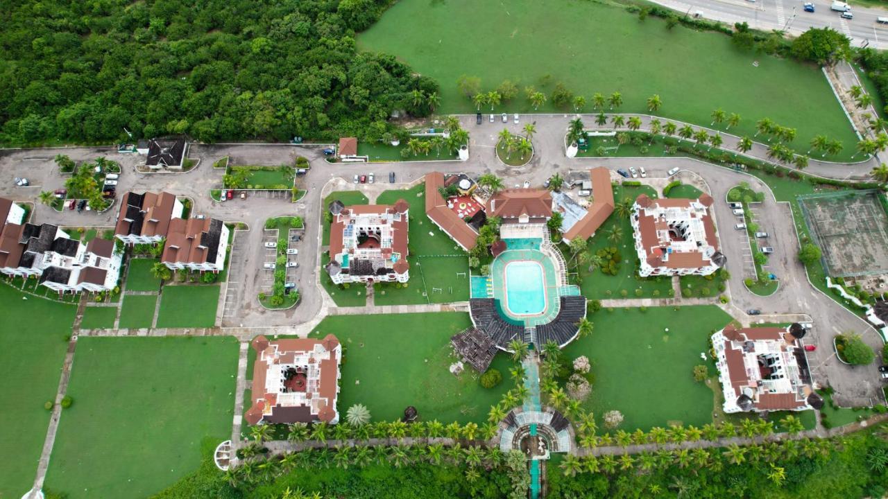Seacastles By The Beach/Pool Montego Bay Ngoại thất bức ảnh