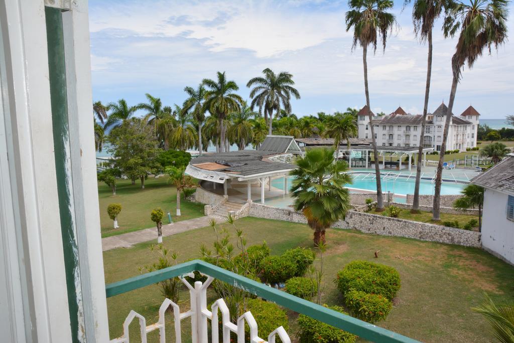 Seacastles By The Beach/Pool Montego Bay Ngoại thất bức ảnh