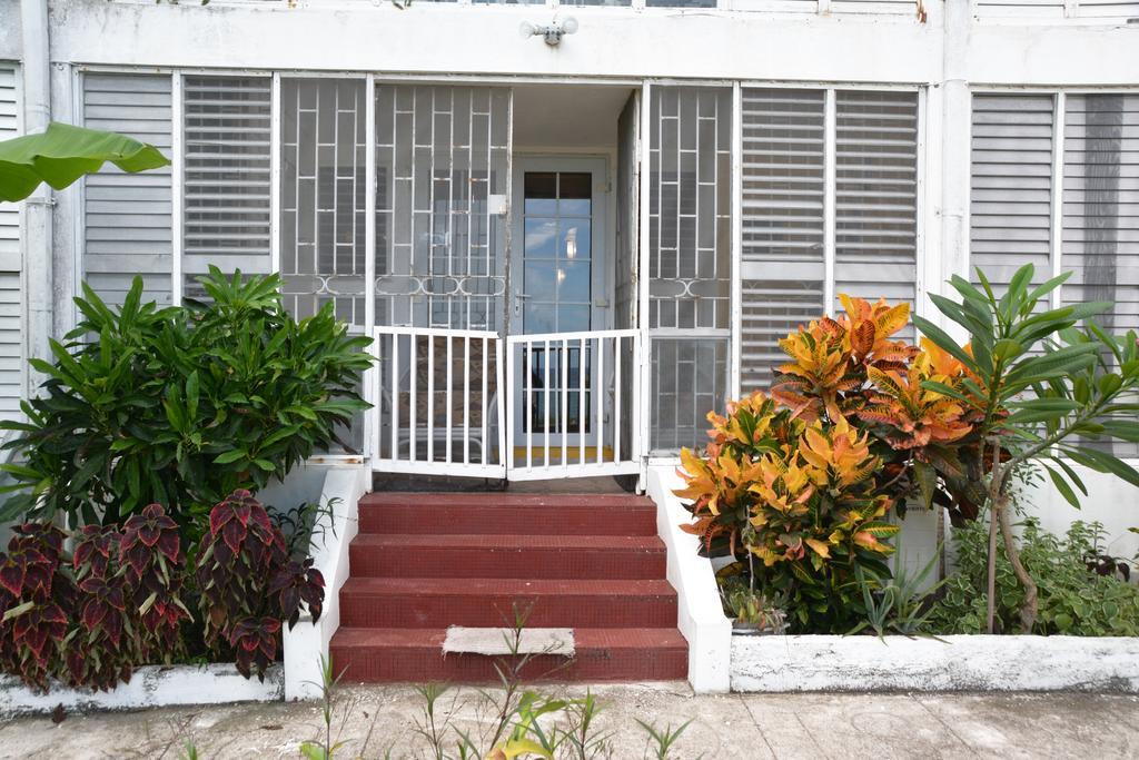 Seacastles By The Beach/Pool Montego Bay Ngoại thất bức ảnh